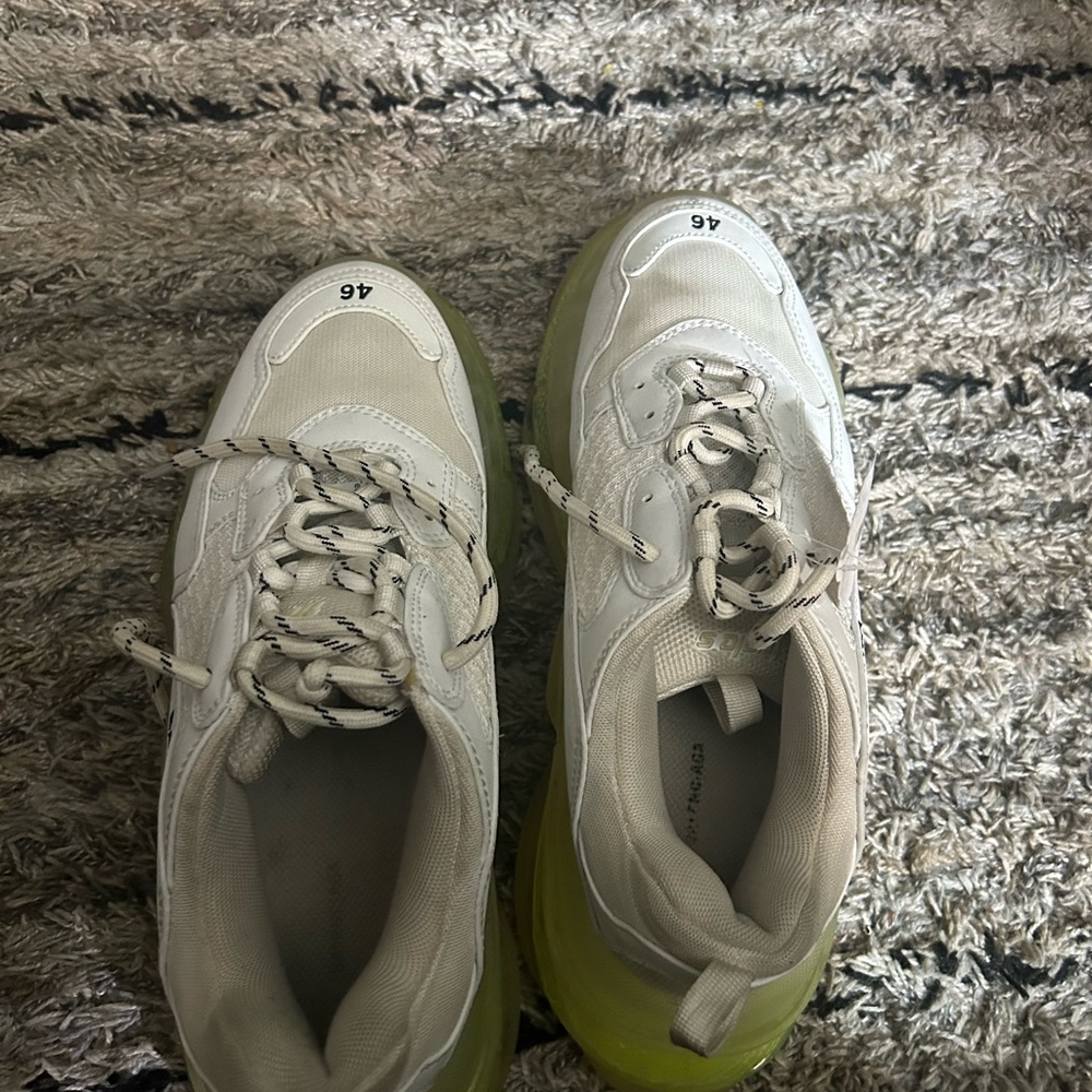 Balenciaga triple S